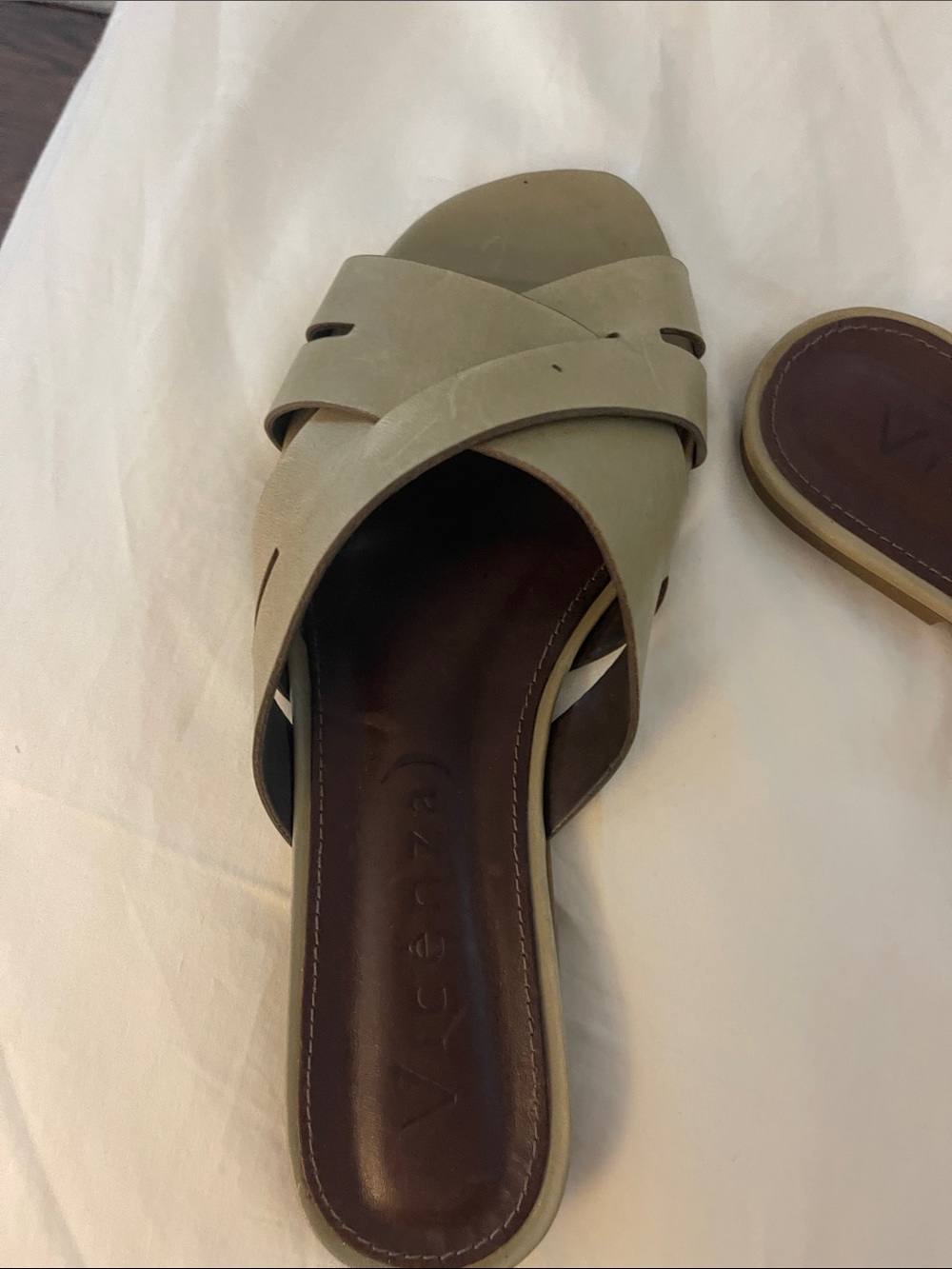 Vagabond Taupe Leather Crisscross Slide Mule